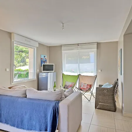 Les Embruns By Interhome بينيك