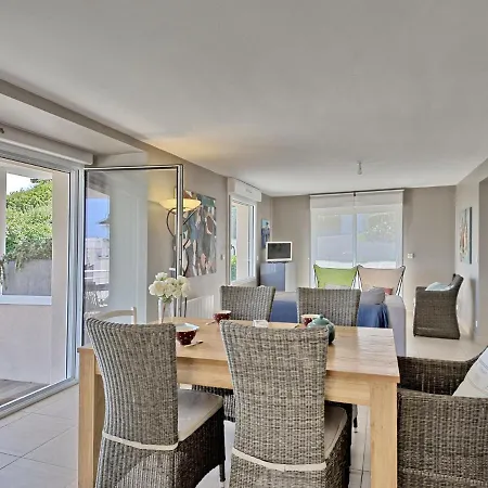 Les Embruns By Interhome